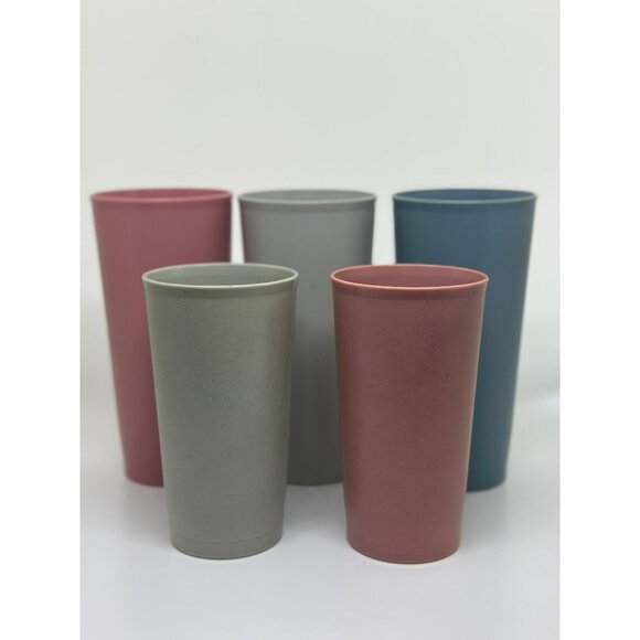 VTG Tupperware Tumblers Set Of 5 Multi-Color Plastic Cups USA Durable Drinkware - Picture 1 of 8